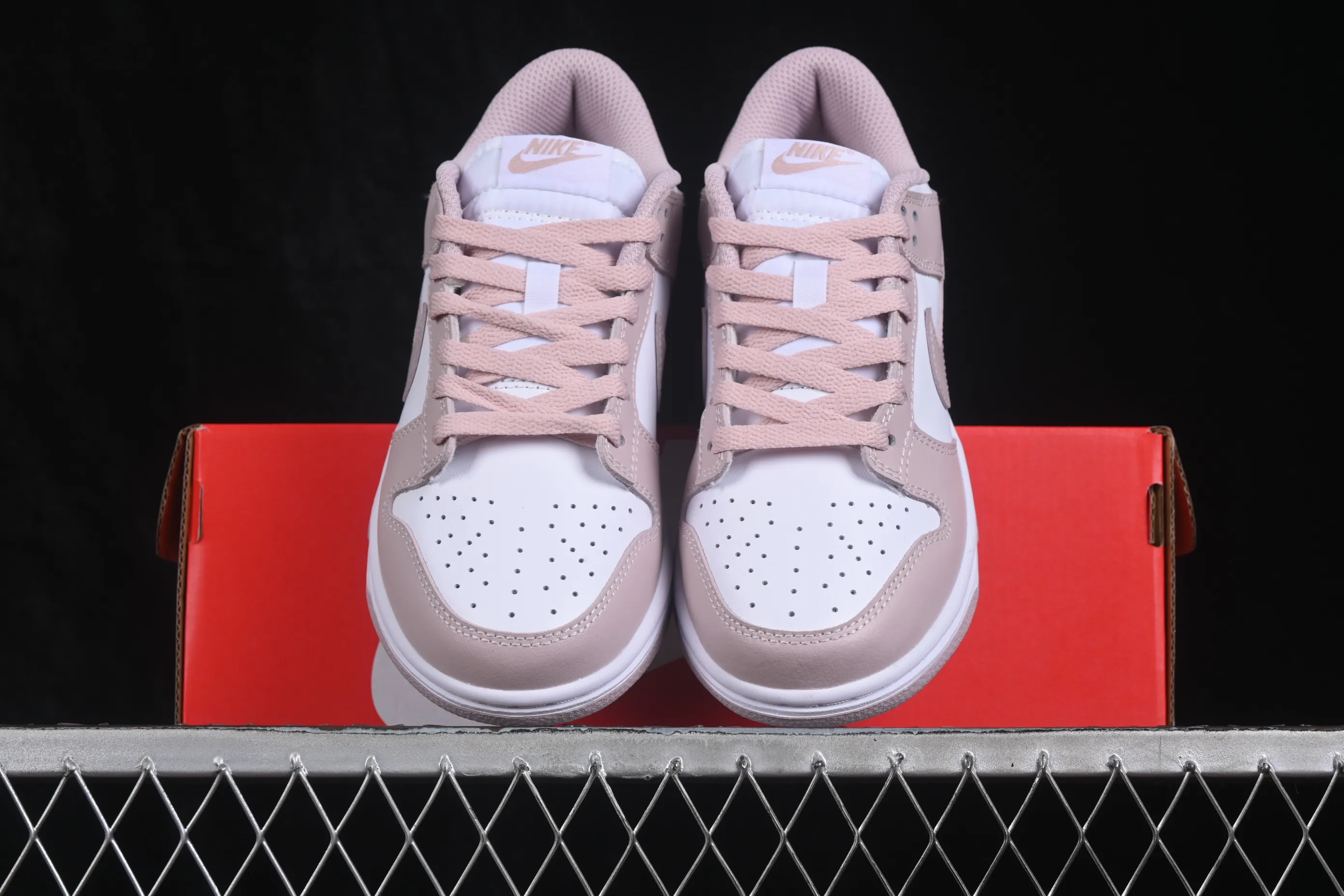 All categories Nk SB Dunk series Nk SB Dunk Low low-top sneakers Nike SB Dunk Low light pink low-top casual sneakers IM6572-103